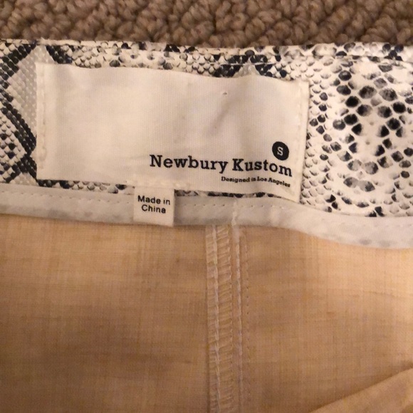 Mini skirt - Picture 4 of 4